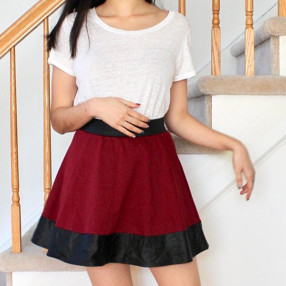 Charlotte Russe Maroon and Black Pleather A-line Skirt - Picture 2 of 5